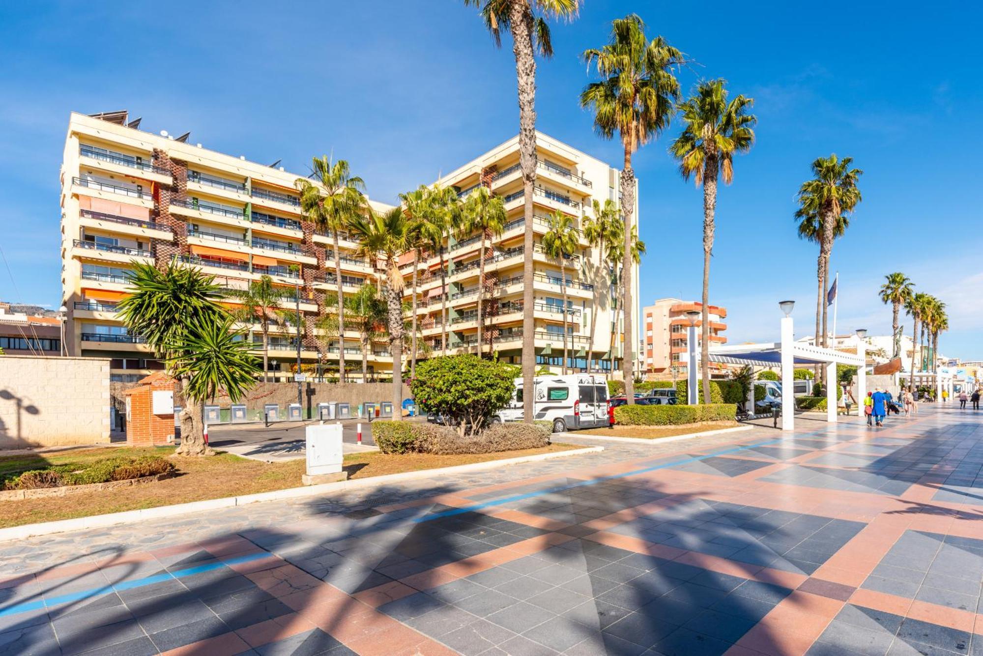 Appartement La Carihuela Beachfront Ii - Comfort, Style & Sea Views