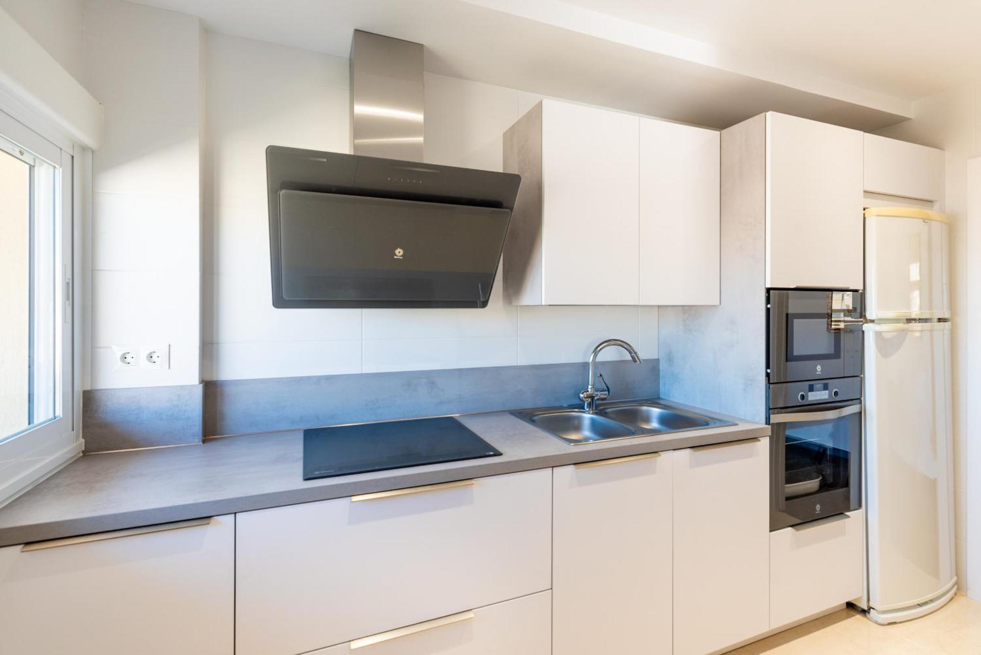 Appartement La Carihuela Beachfront Ii - Comfort, Style & Sea Views Torremolinos
